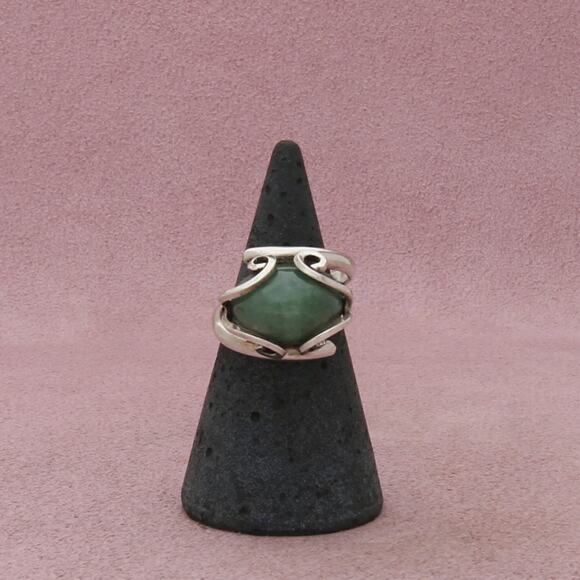 Sterling Jewelry - sterling silver vintage aventurine scroll ring size 5
